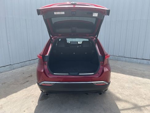 Used 2023 Toyota Venza Limited AWD/4WD image 8