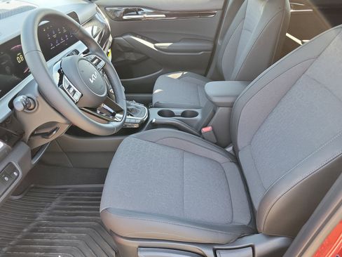 New 2026 Kia Seltos S image 3