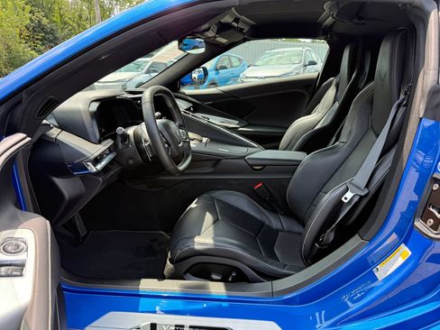 Used 2020 Chevrolet Corvette Stingray Coupe w/ Battery Protection Package RWD image 11