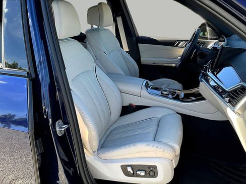 Used 2026 BMW X5 sDrive40i w/ Executive Package RWD image 8