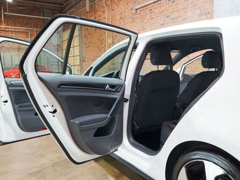 Used 2015 Volkswagen GTI S FWD image 42