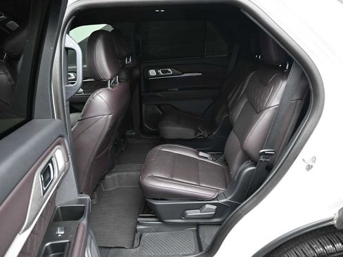 Certified 2026 Ford Explorer Platinum w/ LUX Leather Package AWD/4WD image 28