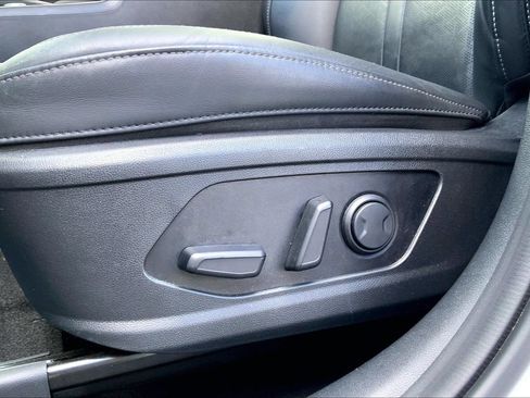 Used 2023 Kia Sorento EX w/ Panoramic Sunroof Package AWD/4WD image 32