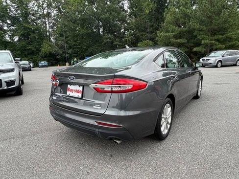 Used 2020 Ford Fusion SE FWD image 22