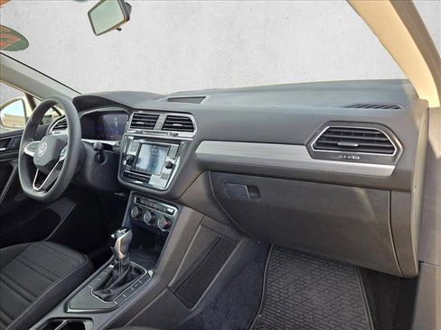 Used 2022 Volkswagen Tiguan S image 20