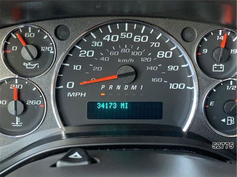 Used 2024 Chevrolet Express 3500 w/ Power Convenience Package RWD image 28