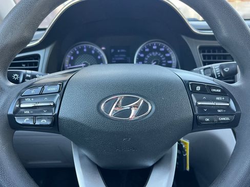 Used 2019 Hyundai Elantra SEL image 26