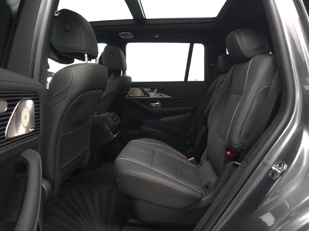 Certified 2025 Mercedes-Benz GLS 450 4MATIC image 27