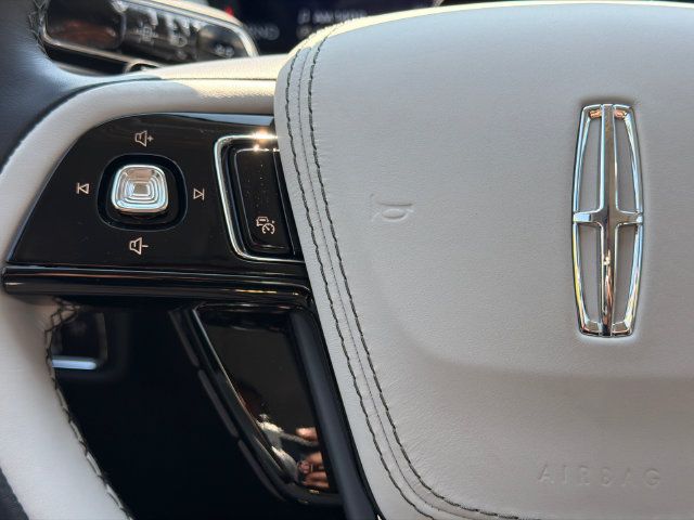 New 2027 Lincoln Aviator AWD w/ Jet Appearance Package image 31