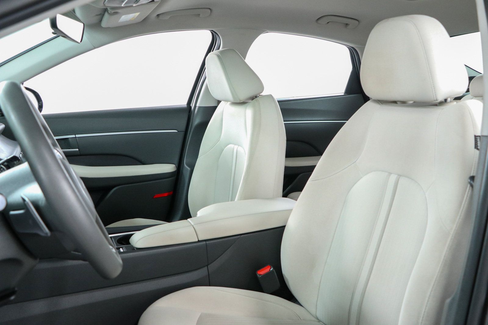 Used 2025 Hyundai Sonata SEL FWD image 24