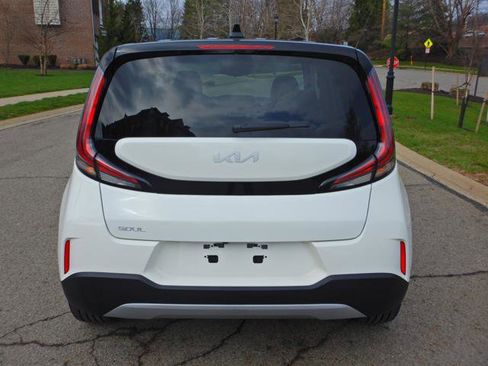 Used 2025 Kia Soul EX image 9