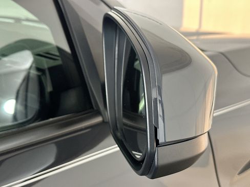 Used 2025 Toyota Tacoma SR5 image 10