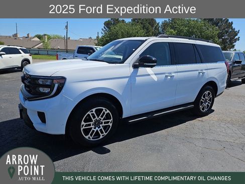 Used 2025 Ford Expedition Active RWD image 5