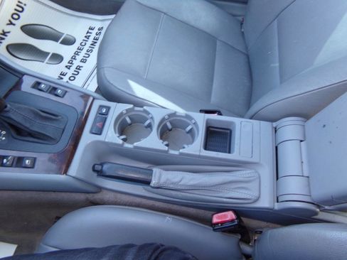 Used 2004 BMW 325Ci Convertible RWD image 42