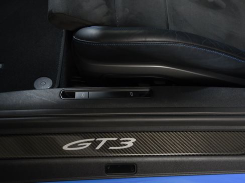 Used 2022 Porsche 911 GT3 RWD image 19