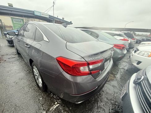 Used 2018 Honda Accord LX image 4