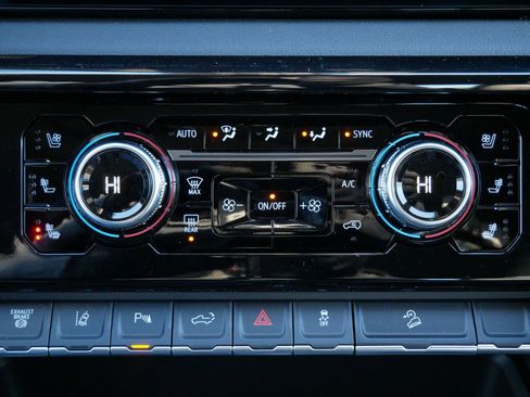 New 2026 GMC Sierra 2500 AT4 w/ AT4 Premium Plus Package image 11