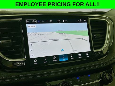 New 2026 Chrysler Pacifica Limited w/ S Appearance Package image 15