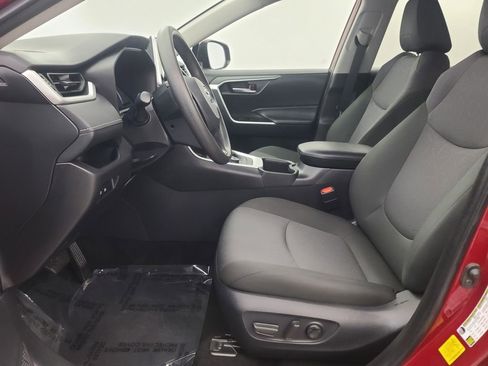 Used 2025 Toyota RAV4 XLE image 26