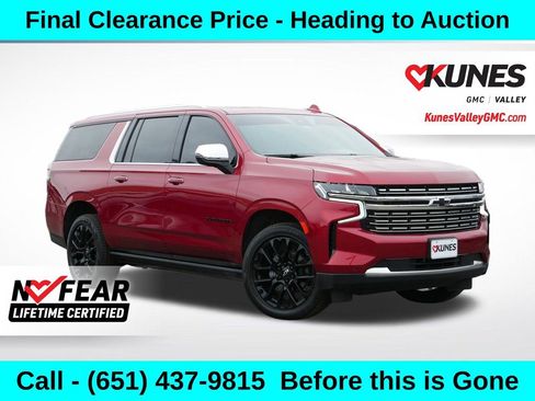 Used 2023 Chevrolet Suburban Premier AWD/4WD image 1