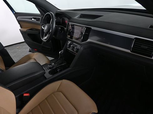 Used 2022 Volkswagen Atlas Cross Sport SEL Premium R-Line image 23