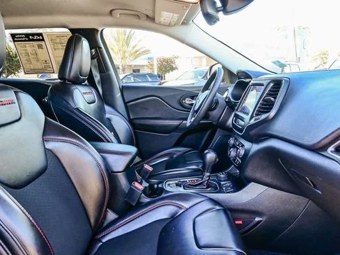 Used 2022 Jeep Cherokee Trailhawk w/ Sound & Nav Group image 19