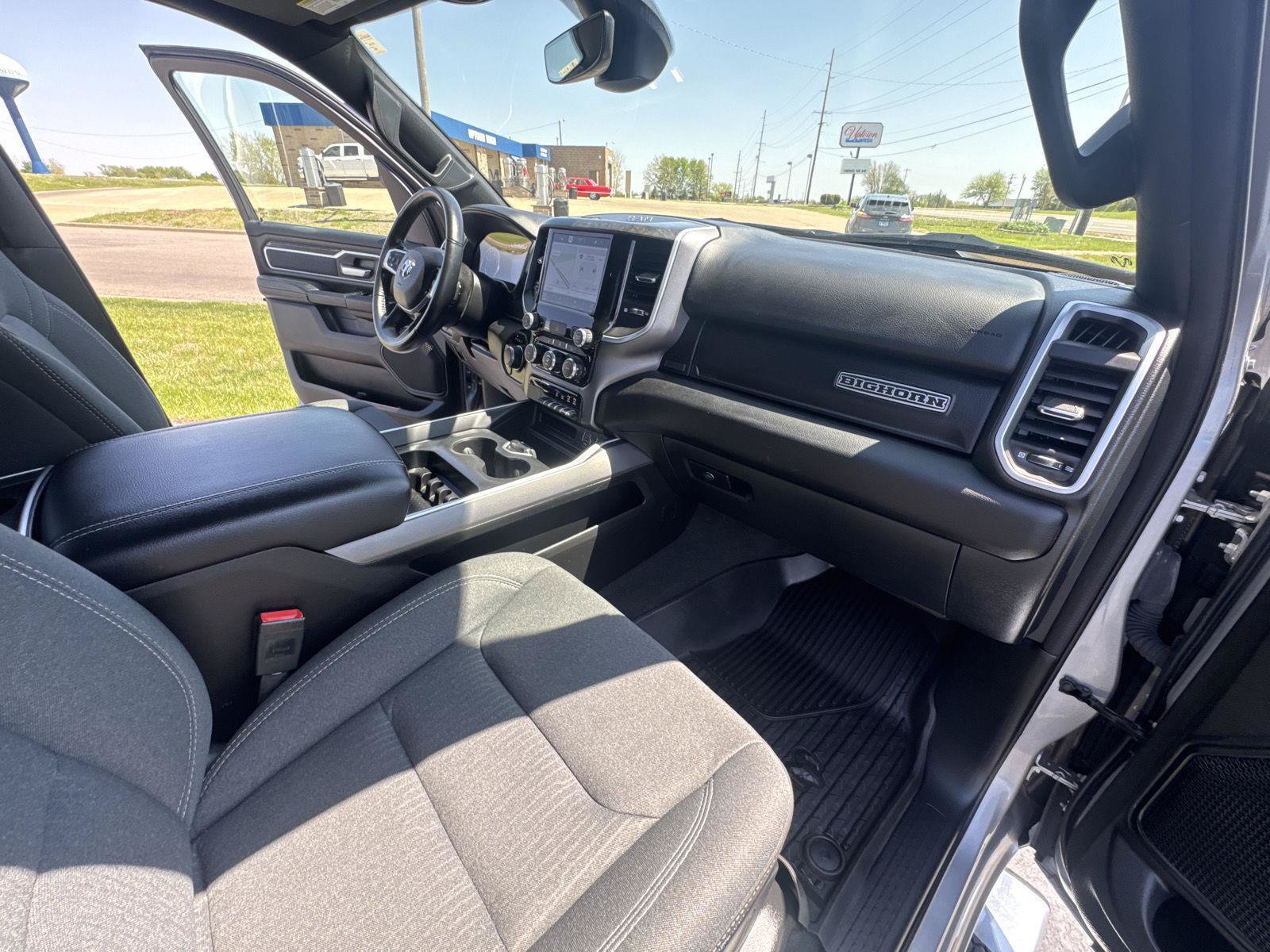Used 2022 RAM 1500 Big Horn AWD/4WD image 14