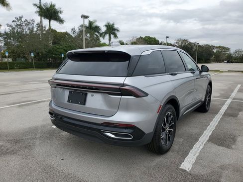 New 2026 Lincoln Nautilus Premier AWD/4WD image 4