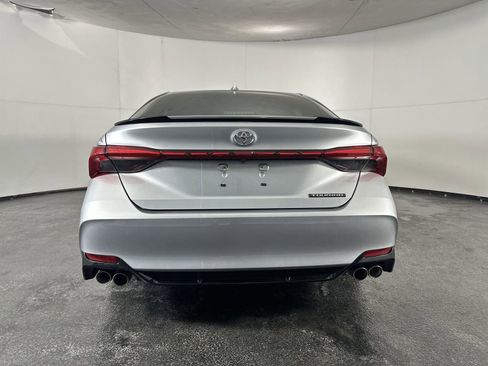 Used 2019 Toyota Avalon Touring image 10