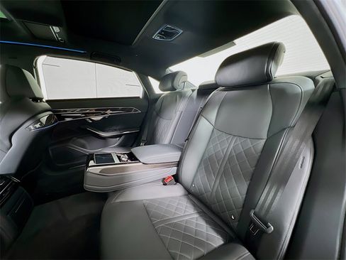 New 2025 Audi S8 4.0T image 24