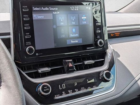 Used 2020 Toyota Corolla SE FWD image 6