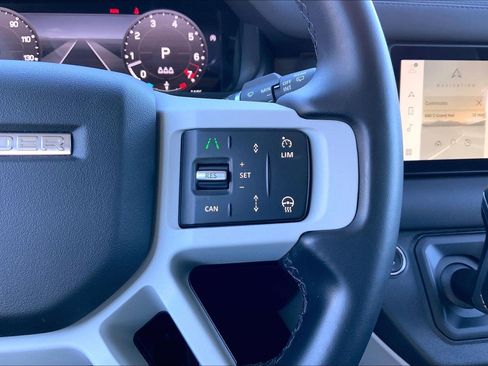 Used 2024 Land Rover Defender 110 S image 24