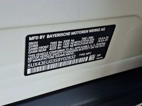 Used 2025 BMW X5 xDrive50e image 27