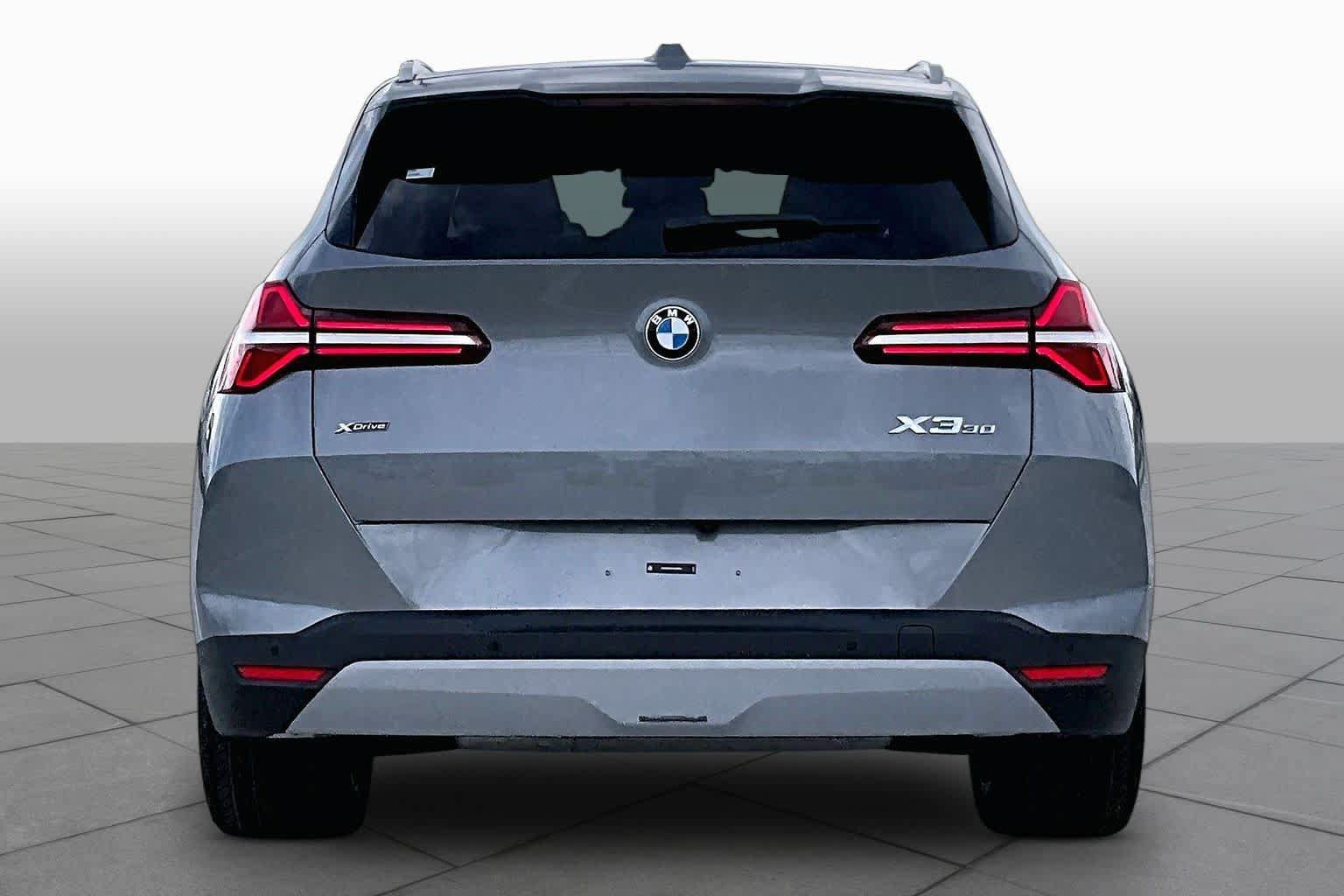 Used 2026 BMW X3 xDrive30i w/ Premium Package AWD/4WD image 4