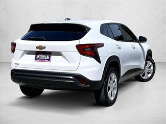 Used 2024 Chevrolet Trax LS w/ Driver Confidence Package FWD video 2