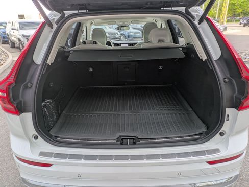 Used 2023 Volvo XC60 T8 Ultimate w/ Climate Package AWD/4WD image 28