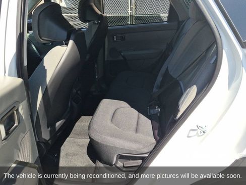 Used 2027 Kia Seltos S FWD image 12