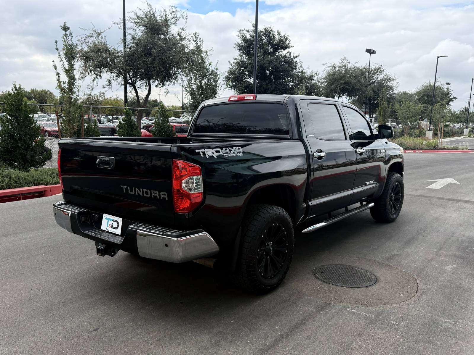 Used 2014 Toyota Tundra Limited w/ Limited Premium Package AWD/4WD image 7