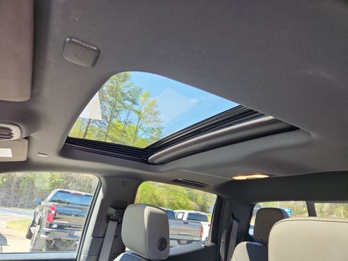 Used 2024 Chevrolet Colorado ZR2 image 33