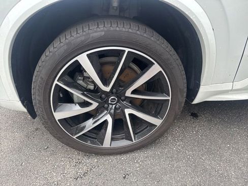 Used 2024 Volvo XC90 B5 Plus AWD/4WD image 12