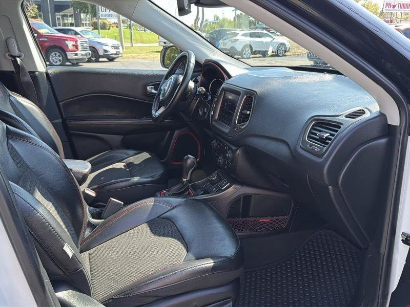 Used 2019 Jeep Compass Trailhawk w/ Cold Weather Group AWD/4WD image 5