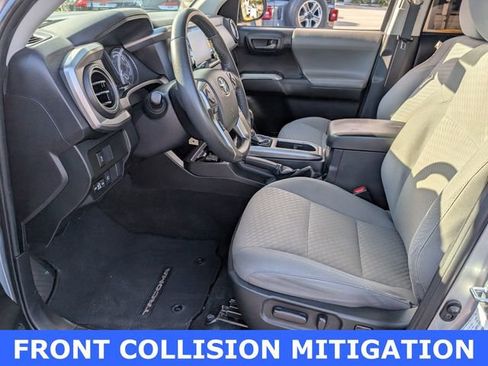 Used 2022 Toyota Tacoma SR5 w/ Technology Package image 5