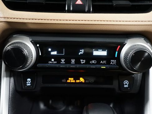 Certified 2025 Toyota RAV4 LE image 20