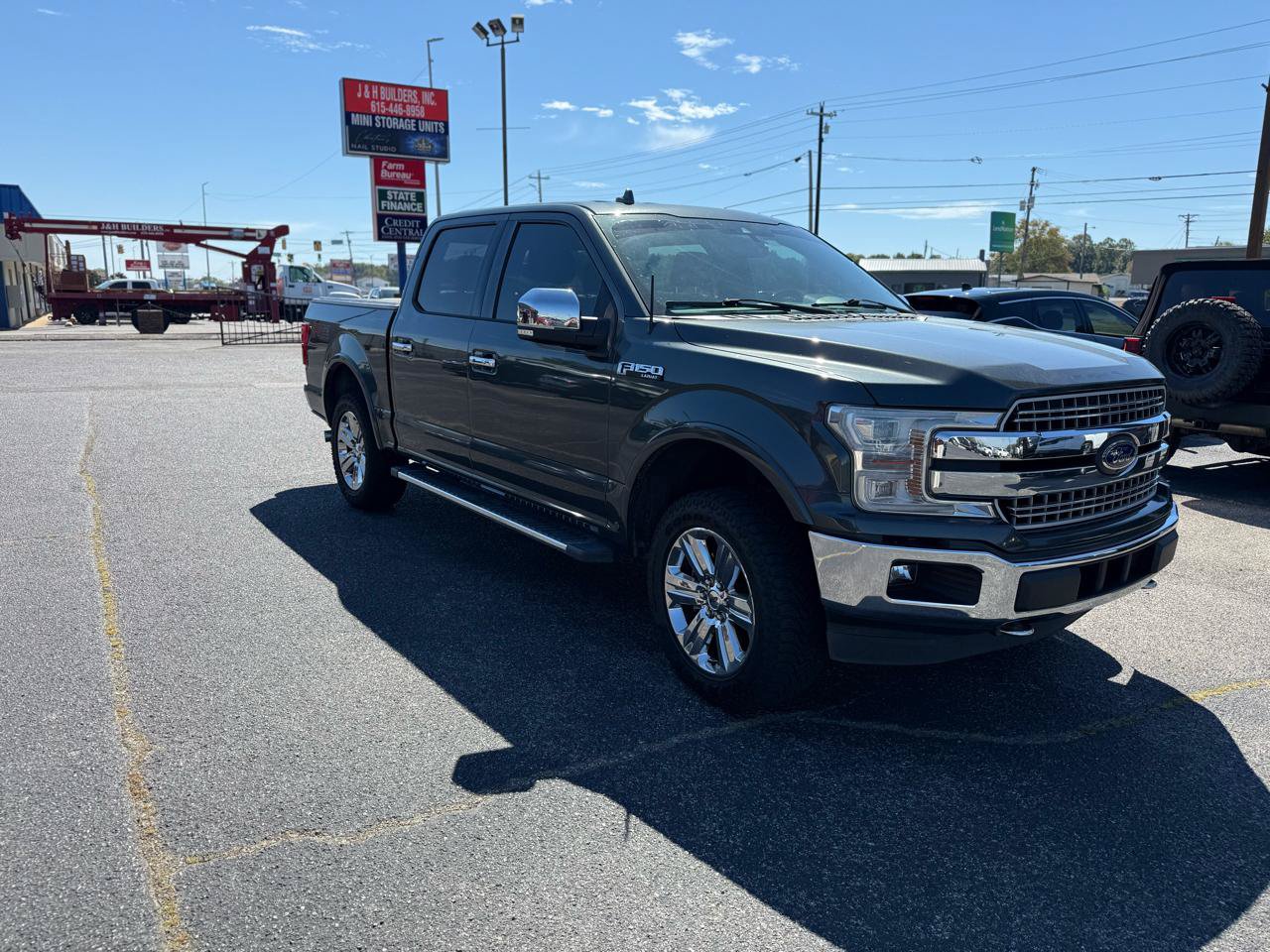 Used 2018 Ford F150 Lariat w/ Equipment Group 502A Luxury AWD/4WD image 3