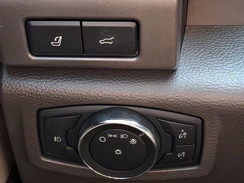 Certified 2021 Ford Expedition XLT RWD image 26