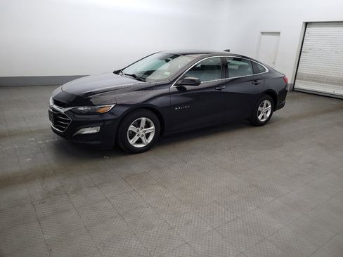 Used 2022 Chevrolet Malibu LS w/ Driver Confidence Package II FWD image 2