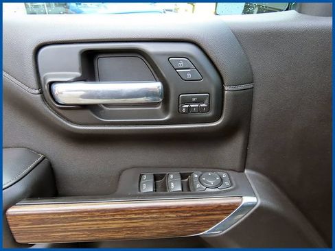 Used 2019 Chevrolet Silverado 1500 High Country w/ Safety Package II AWD/4WD image 13