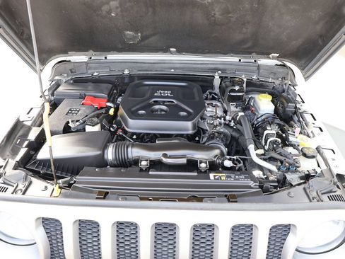 Used 2018 Jeep Wrangler Unlimited Sport AWD/4WD image 35