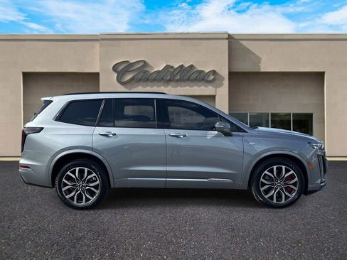 Certified 2024 Cadillac XT6 Sport w/ Platinum Package AWD/4WD image 2