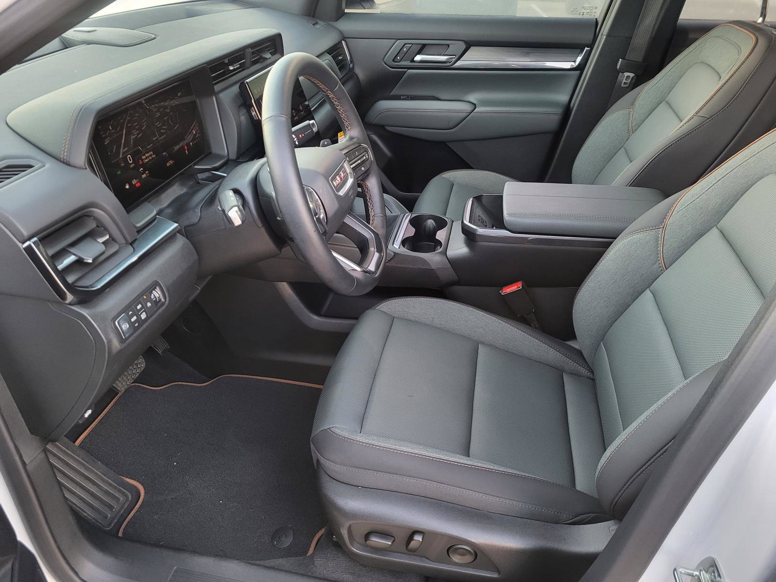 New 2026 GMC Terrain AT4 AWD/4WD image 6